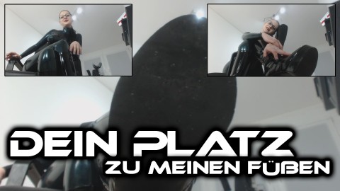 Dein Platz zu meinen Füßen