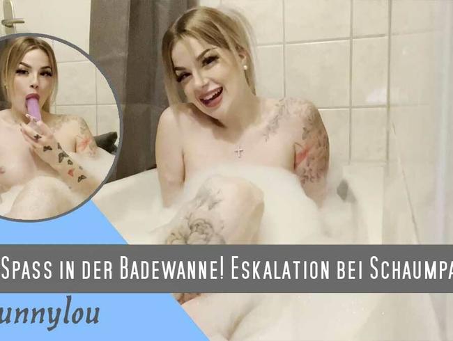 Spass in der Badewanne! Eskalation bei Schaumparty... :)